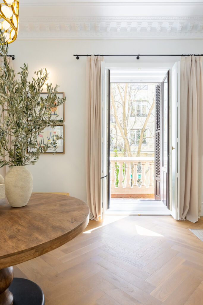 luxury property shopper